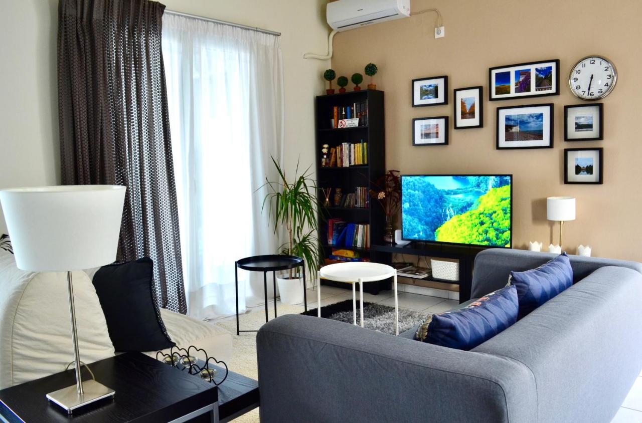 קמנה וורלה Downtown Apartment מראה חיצוני תמונה